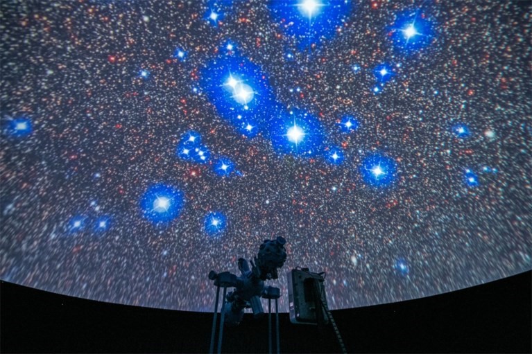 Bezoek Urania en Planetarium